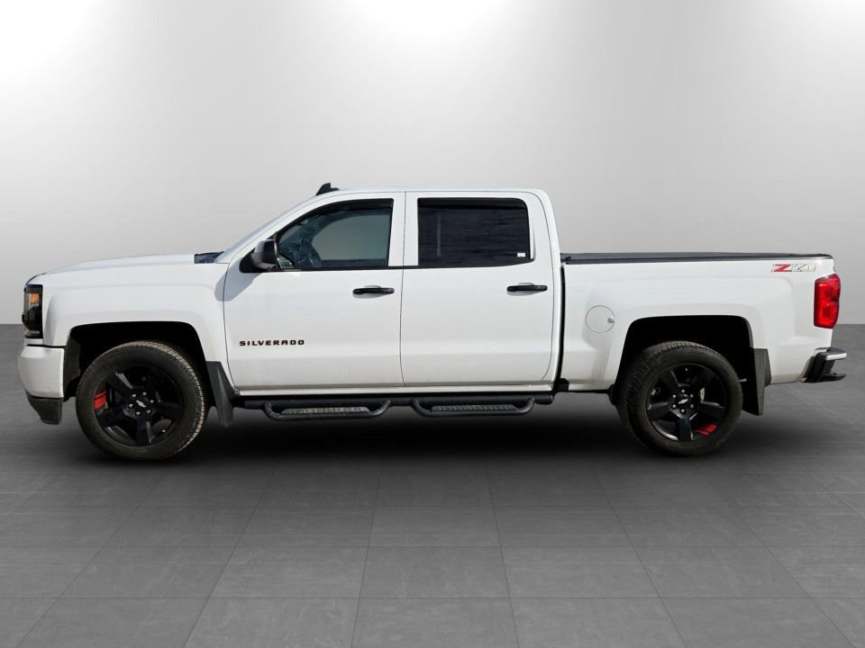 Used 2018 Chevrolet Silverado 1500 LTZ Z71 w/ Redline Edition image 10