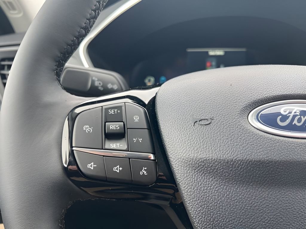 New 2026 Ford Escape Base w/ PHEV Premium Package image 34