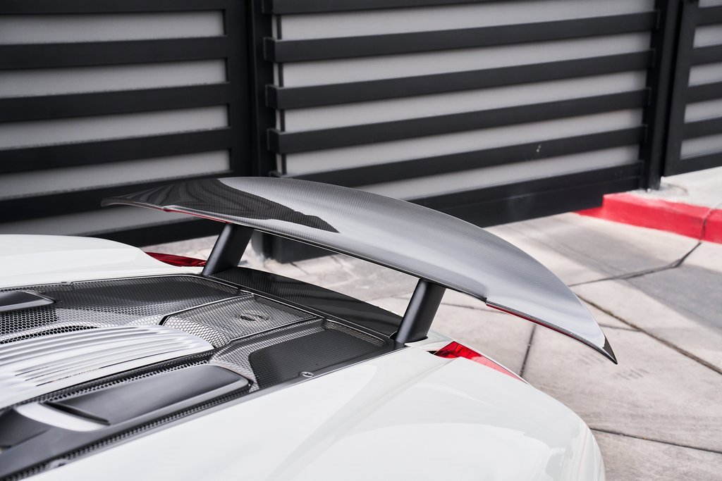 Used 2015 Porsche 918 Spyder image 16