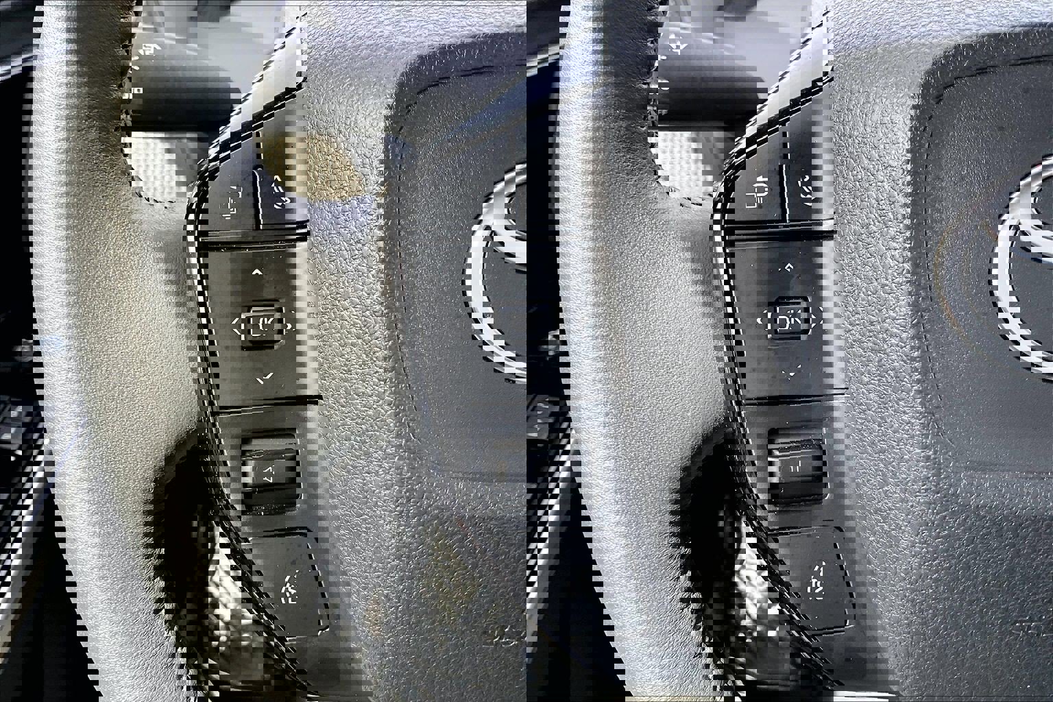 Used 2024 Toyota bZ4X XLE w/ Weather Package image 16