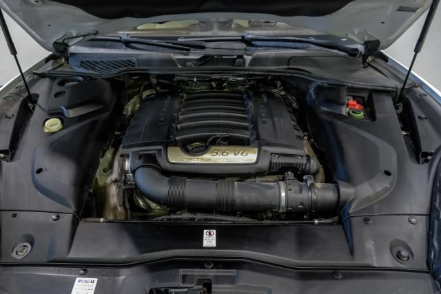 Used 2017 Porsche Cayenne AWD/4WD image 76