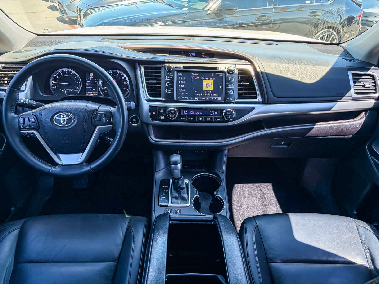 Used 2016 Toyota Highlander XLE image 11