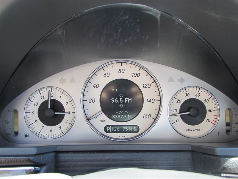 Used 2003 Mercedes-Benz E 500 Sedan image 17