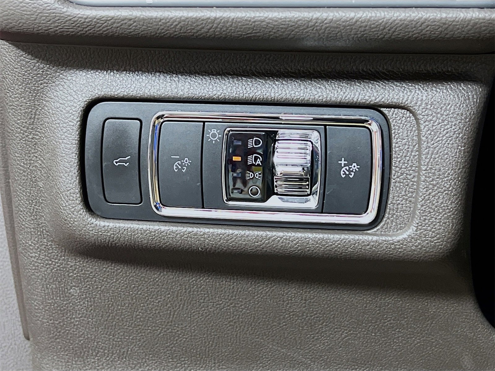 Used 2022 Lincoln Corsair Reserve w/ Elements Package image 11