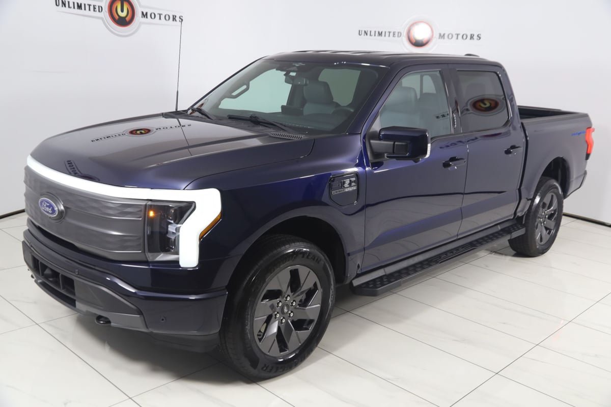 Used 2023 Ford F150 Lightning Lariat AWD/4WD image 23