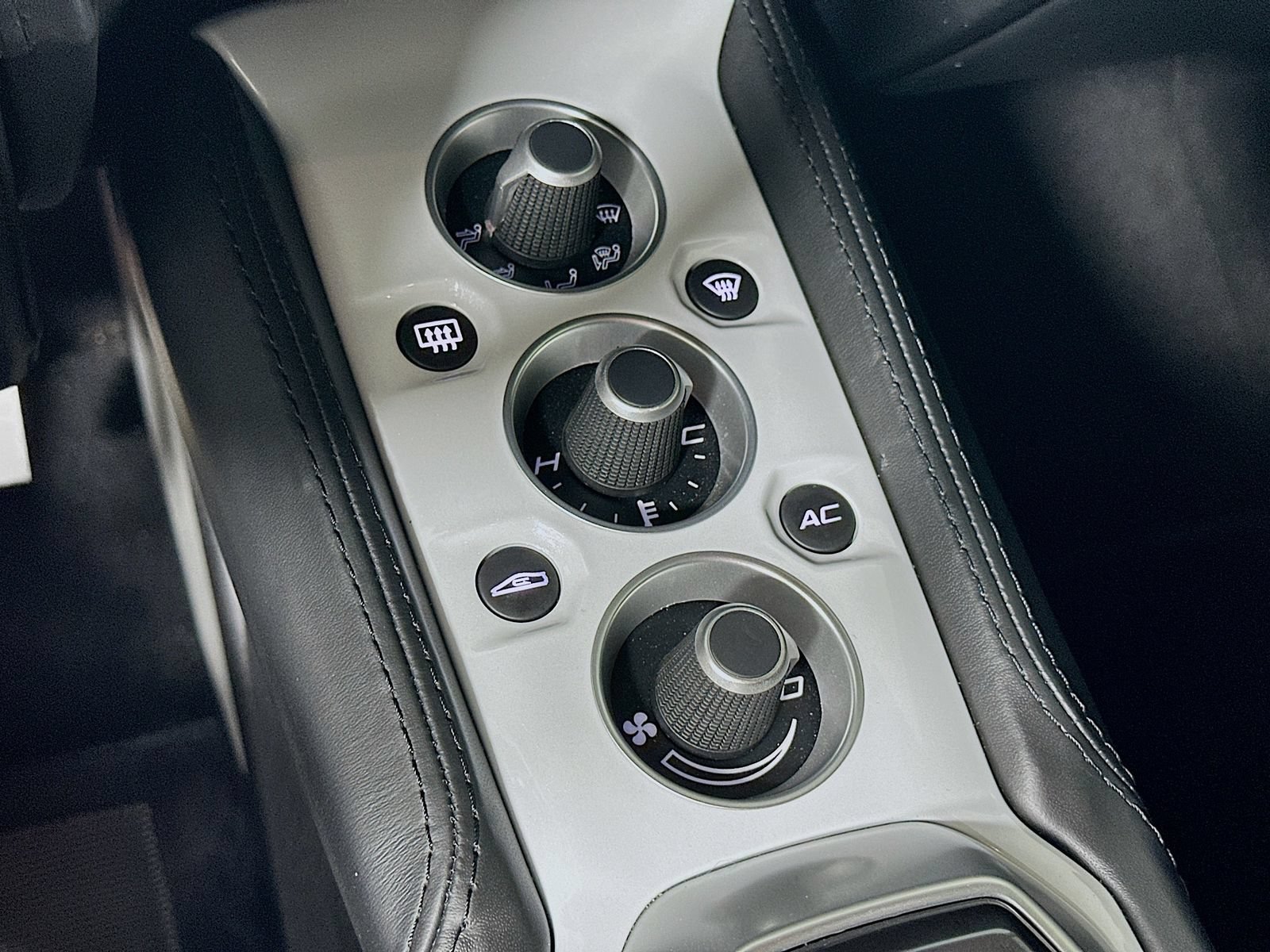 Used 2018 Lotus Evora 400 RWD image 25