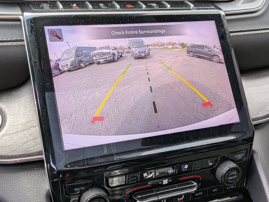Used 2025 Jeep Grand Cherokee Overland AWD/4WD image 18