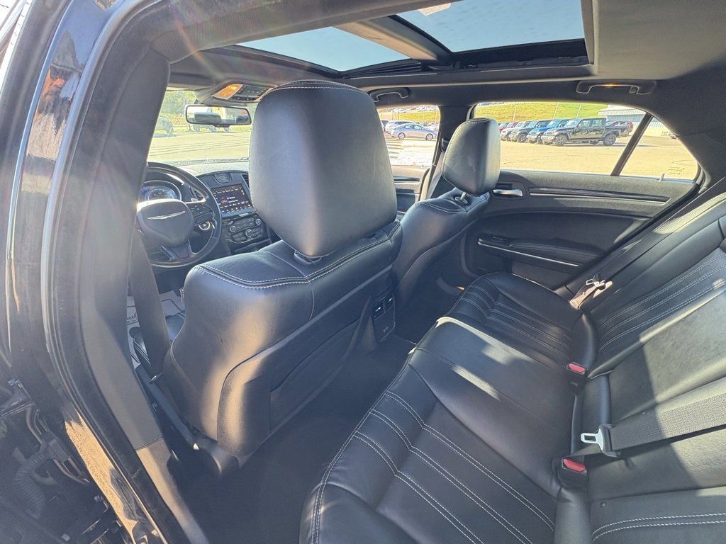 Used 2022 Chrysler 300 S image 25