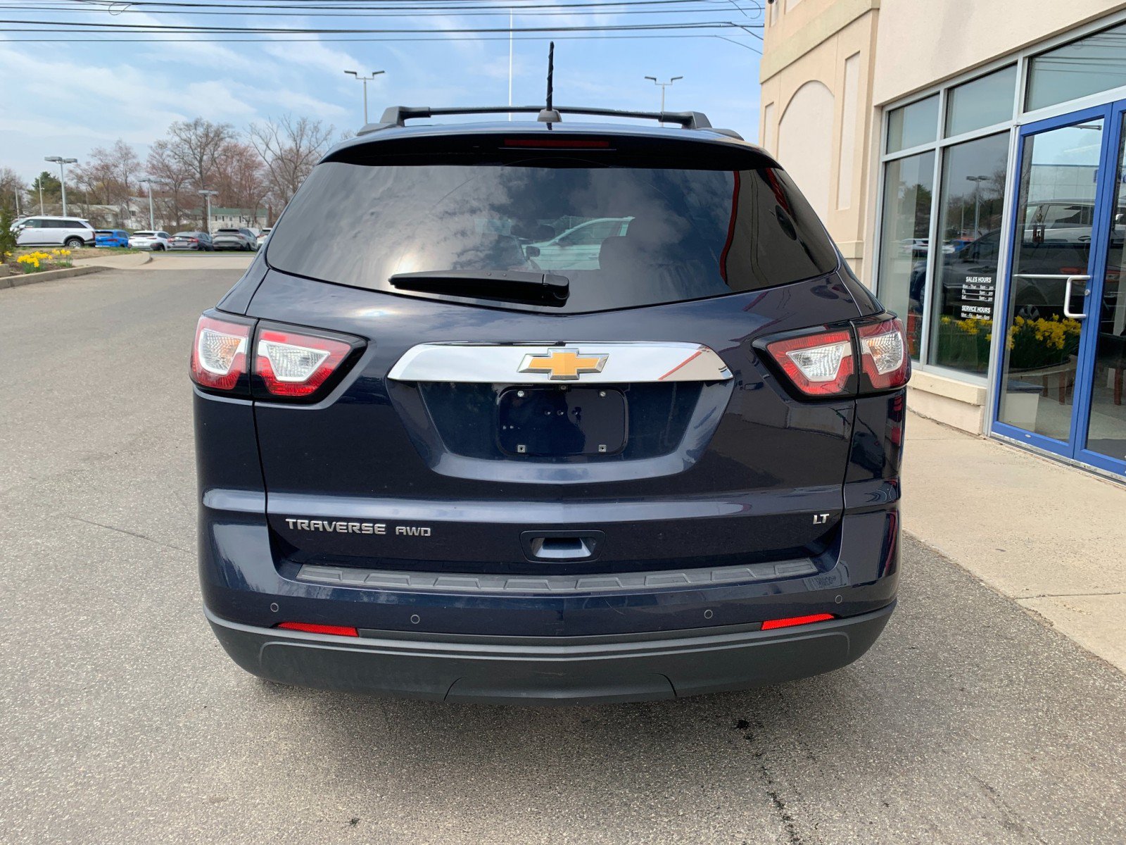 Used 2017 Chevrolet Traverse LT w/ Style and Technology Package AWD/4WD image 6