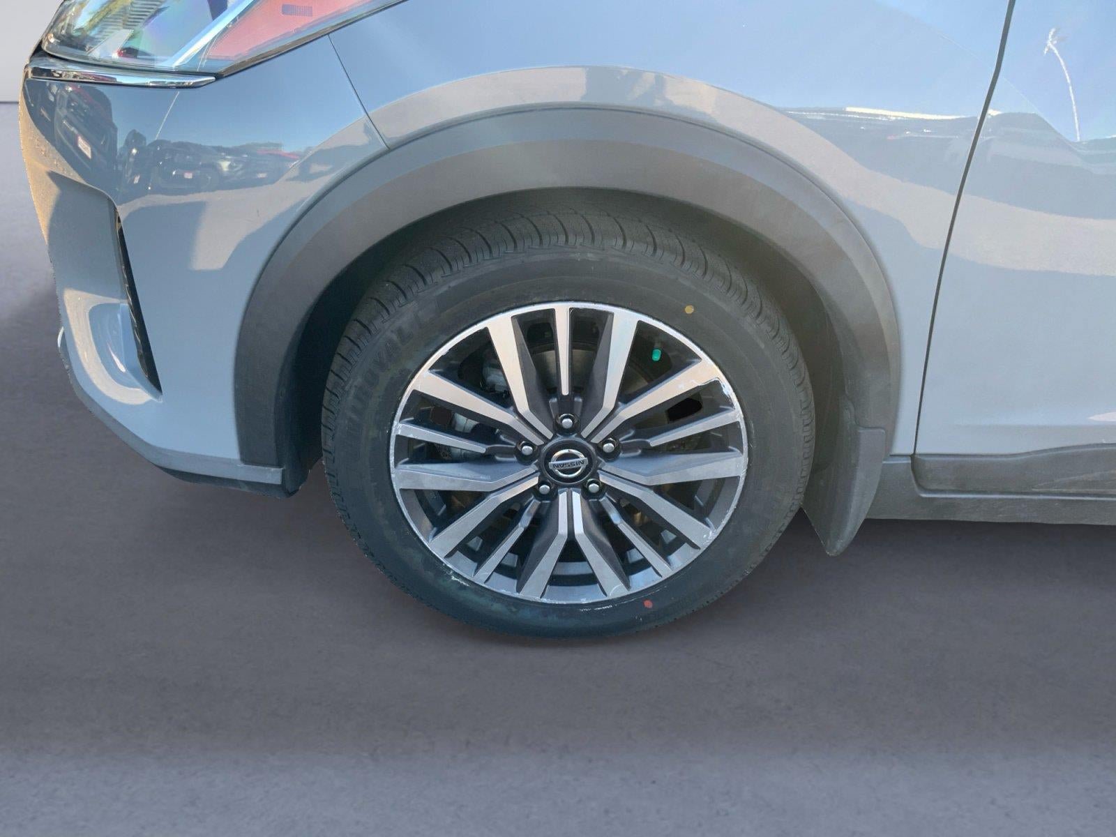 Used 2021 Nissan Kicks SV FWD image 14