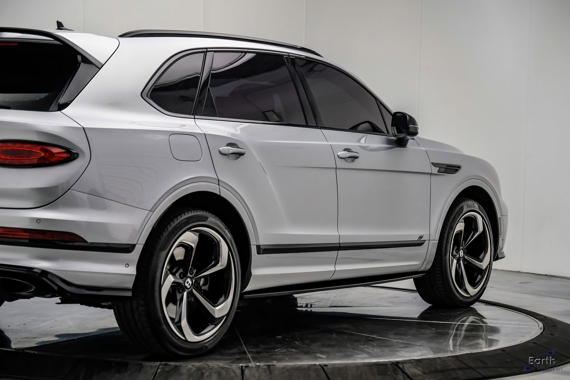 Used 2022 Bentley Bentayga AWD/4WD image 18