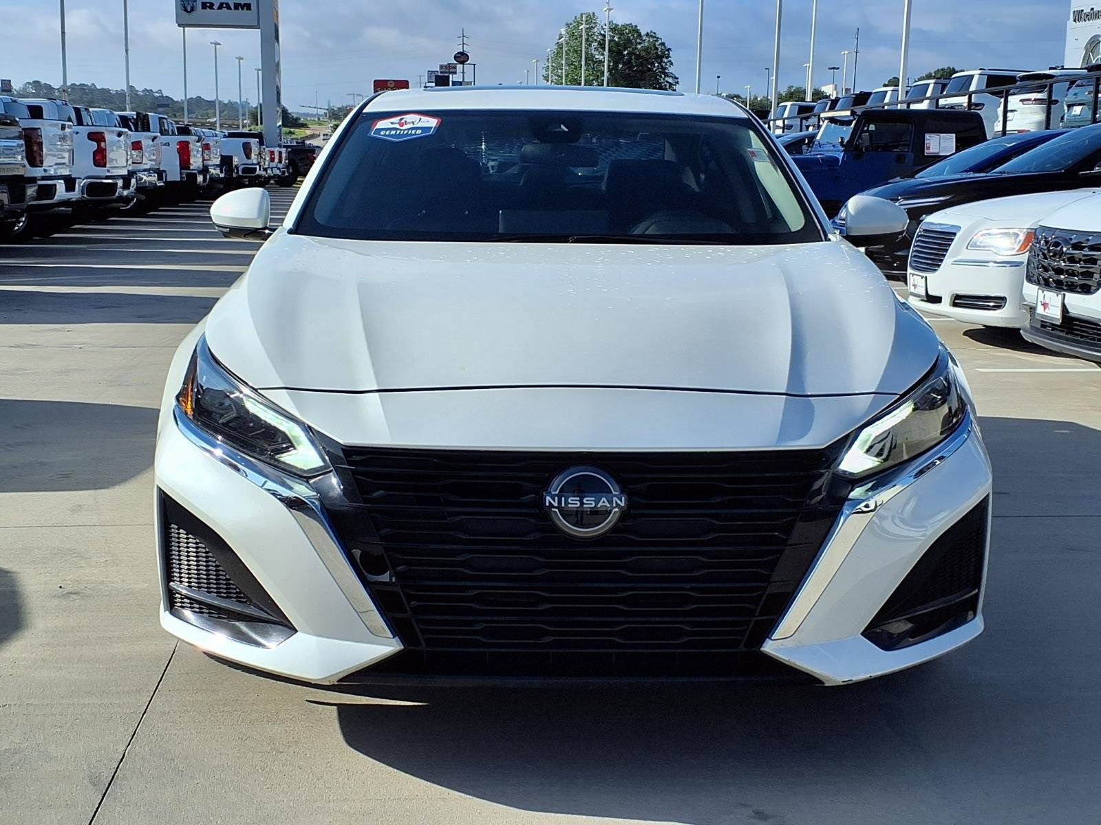 Used 2024 Nissan Altima 2.5 SL FWD image 4