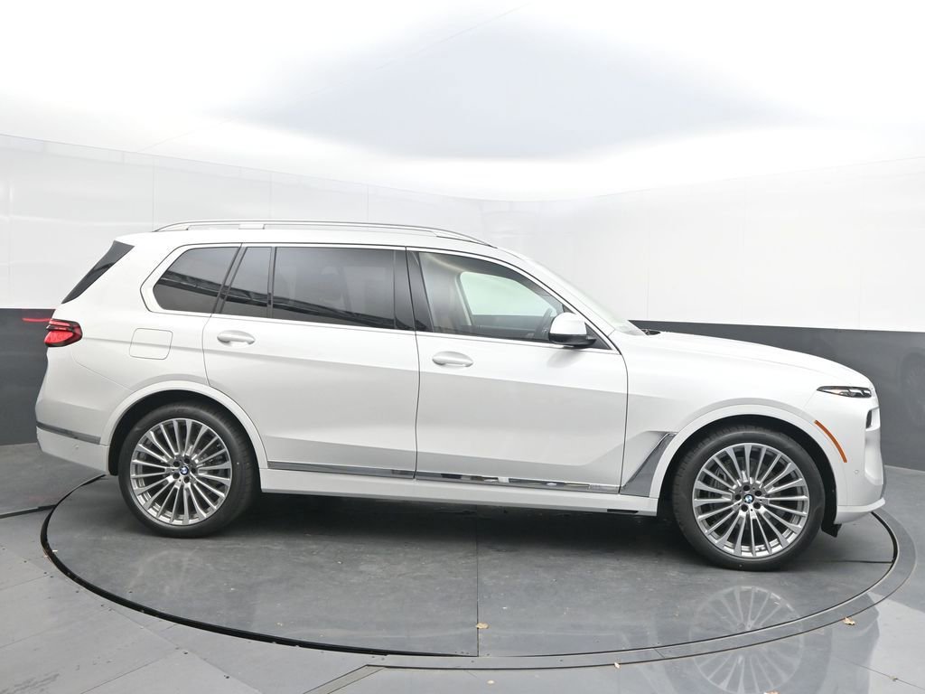 New 2026 BMW X7 xDrive40i AWD/4WD image 8