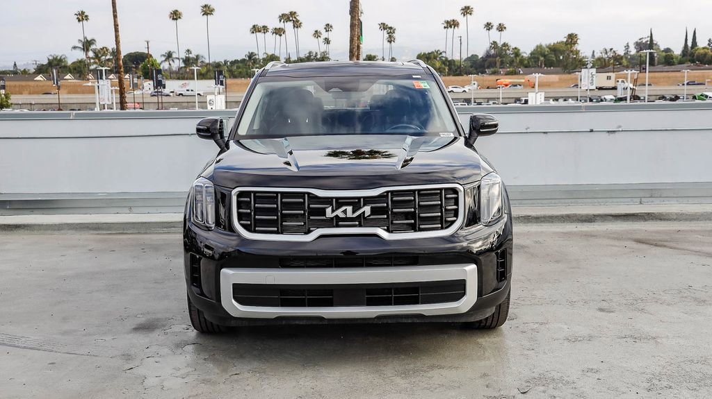 Used 2025 Kia Telluride S AWD/4WD image 3