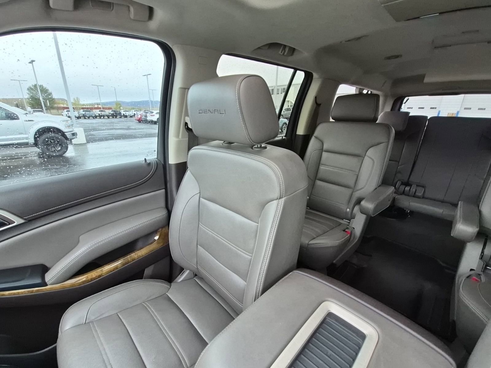 Used 2017 GMC Yukon XL Denali w/ Open Road Package image 28