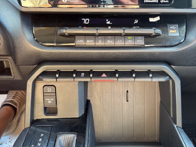 Used 2023 Toyota Tundra SR AWD/4WD image 16