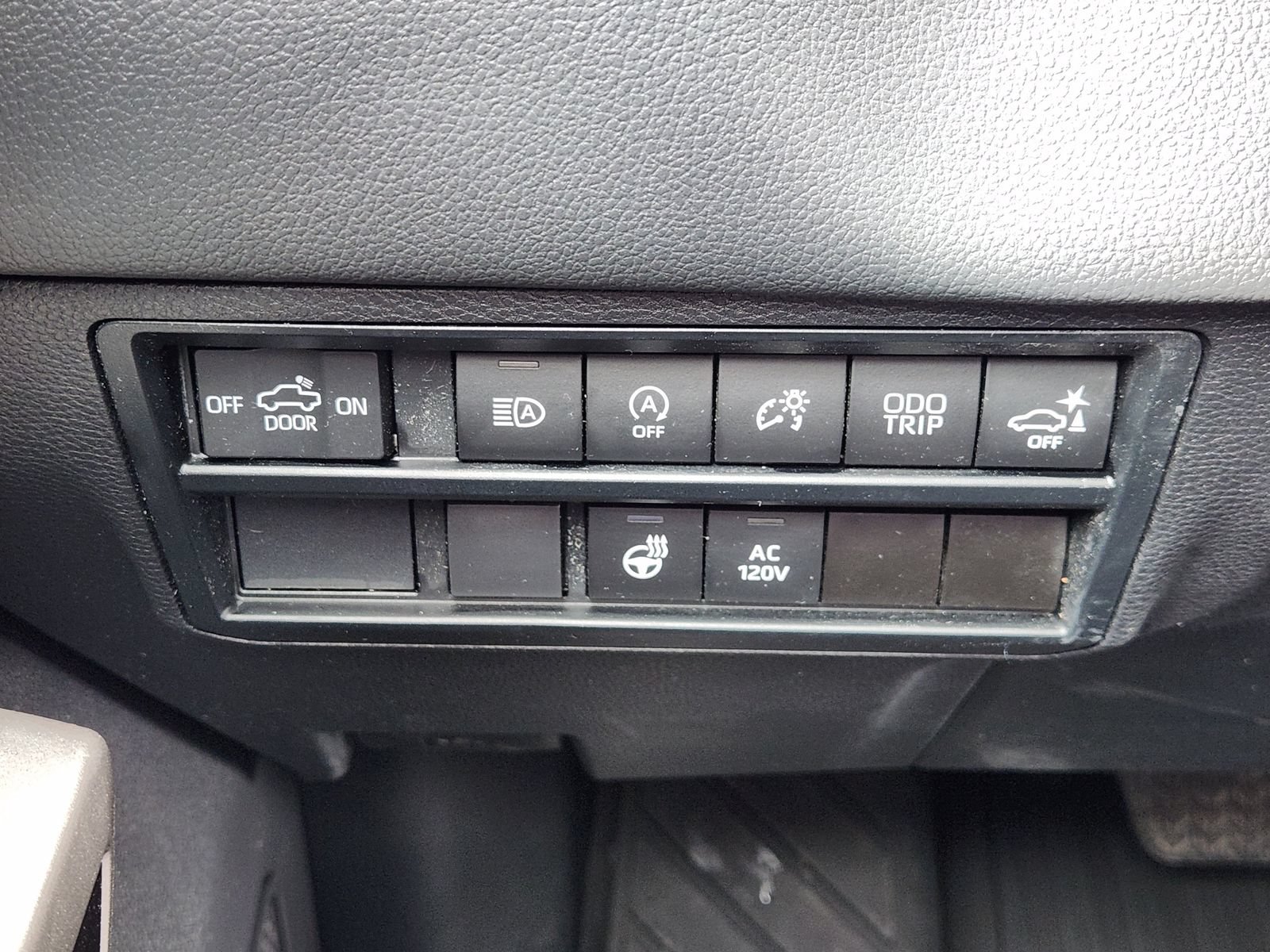 Used 2024 Toyota Tundra Limited AWD/4WD image 26