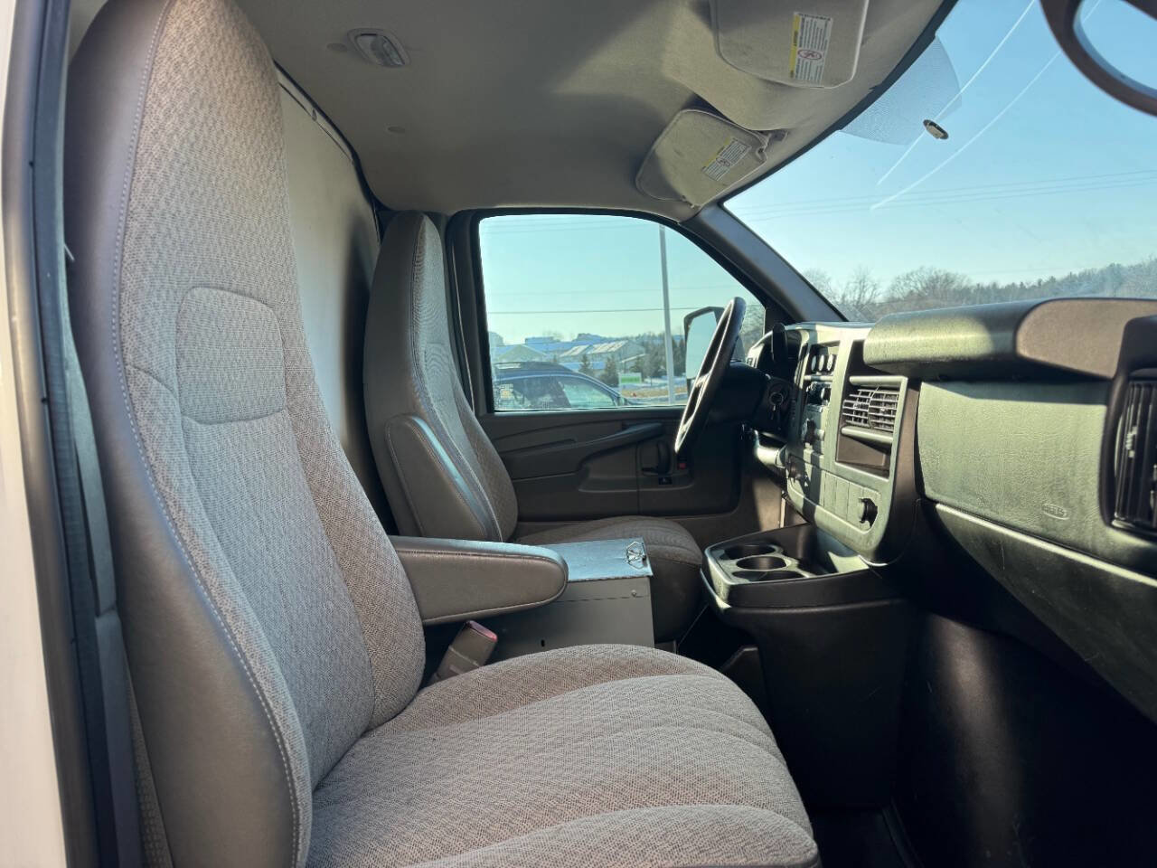 Used 2014 Chevrolet Express 3500 3500 2dr 139 in. WB Cutaway  w image 14