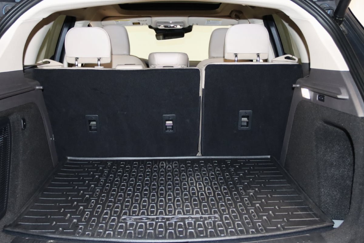 Used 2024 Lincoln Corsair AWD w/ Equipment Group 101A image 57