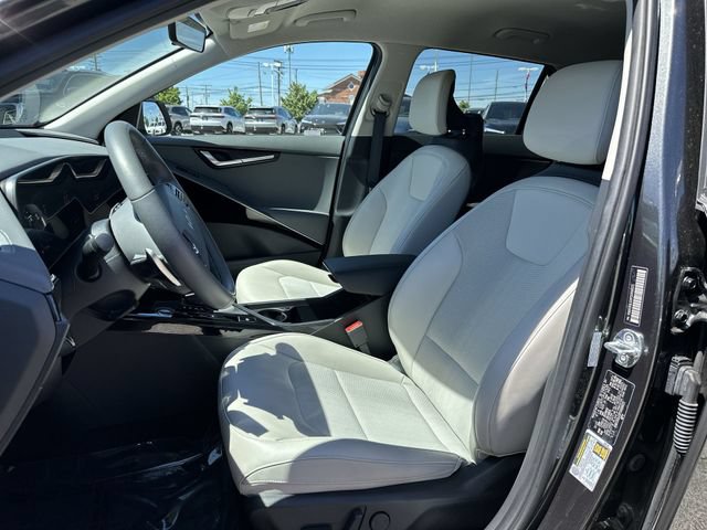 Used 2023 Kia Niro EX FWD image 14