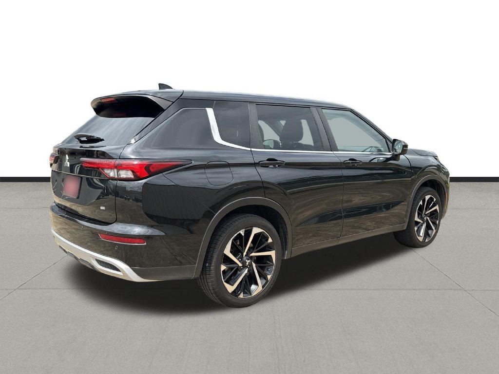 Used 2022 Mitsubishi Outlander SE FWD image 5