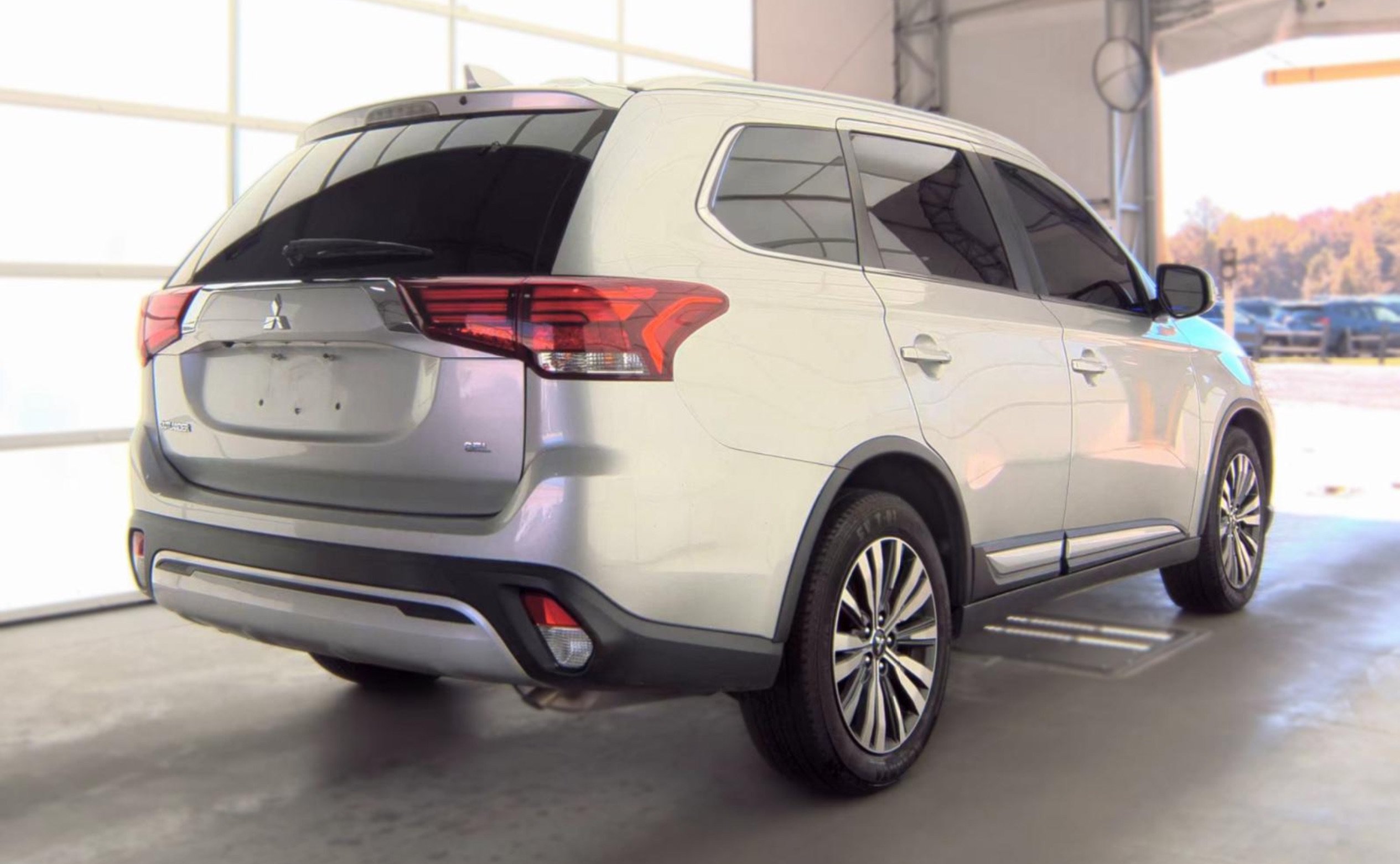 Used 2020 Mitsubishi Outlander SE FWD image 4