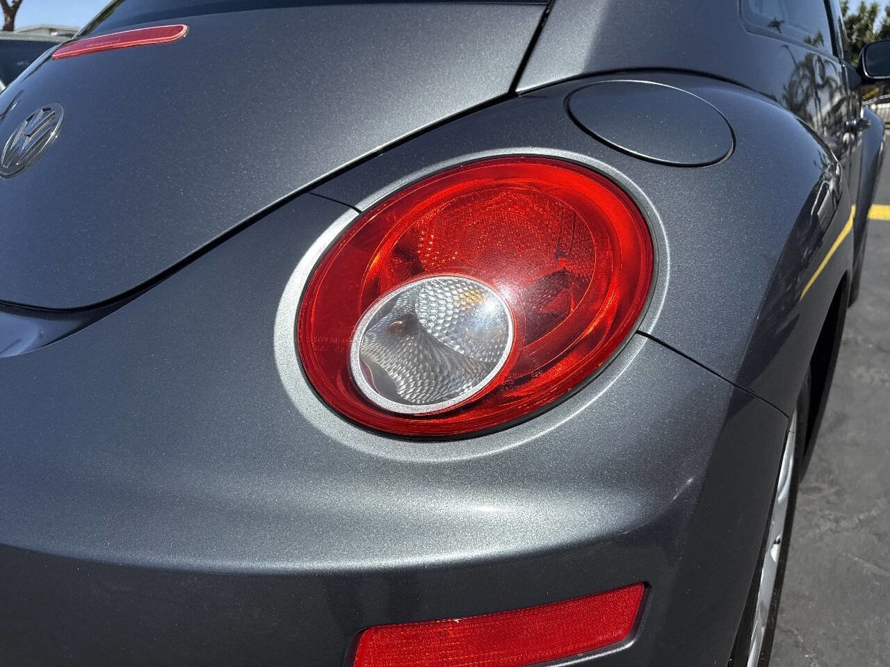 Used 2007 Volkswagen Beetle Coupe w/ Package 1 image 24