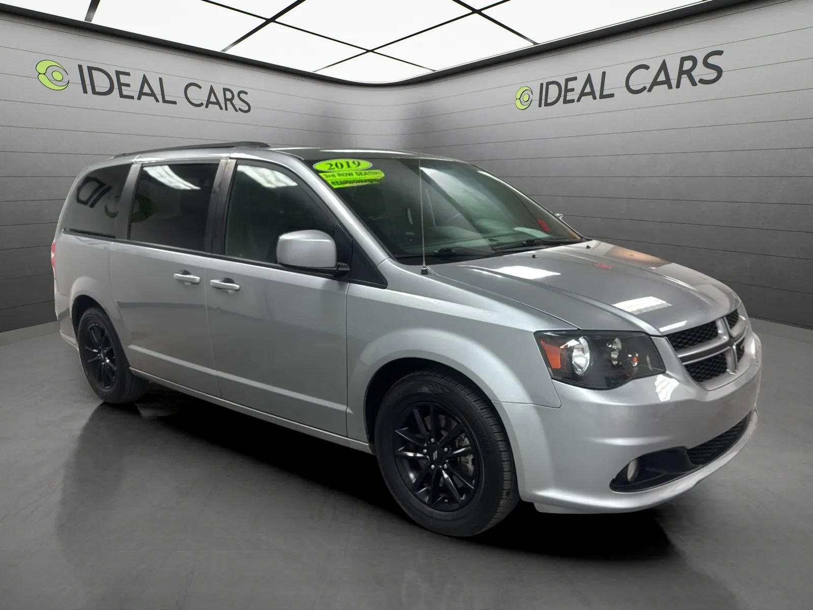 Used 2019 Dodge Grand Caravan GT FWD image 3
