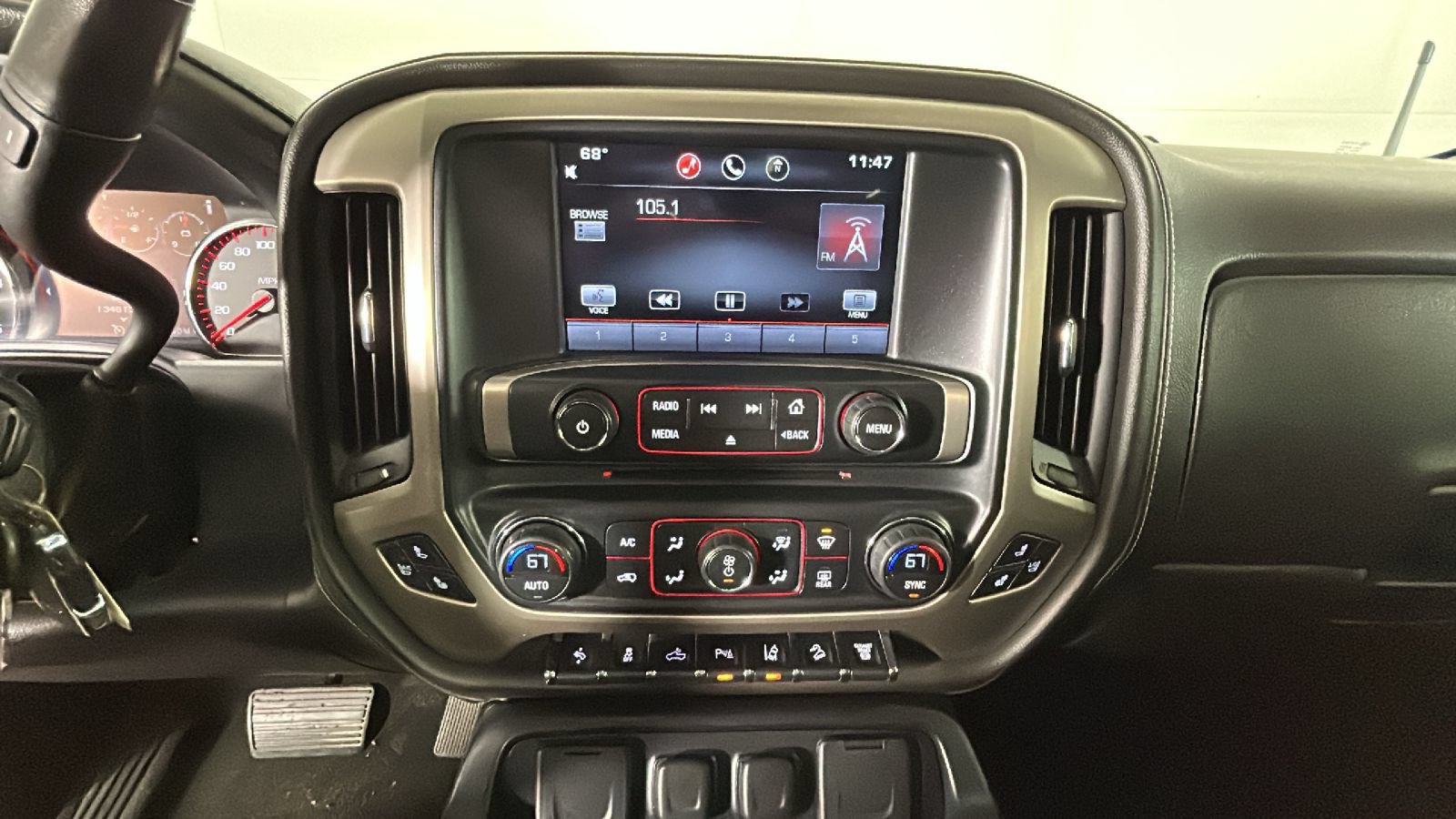 Used 2015 GMC Sierra 2500 Denali AWD/4WD image 25