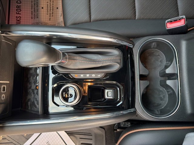 Used 2024 GMC Canyon AT4 w/ AT4 Premium Package image 18