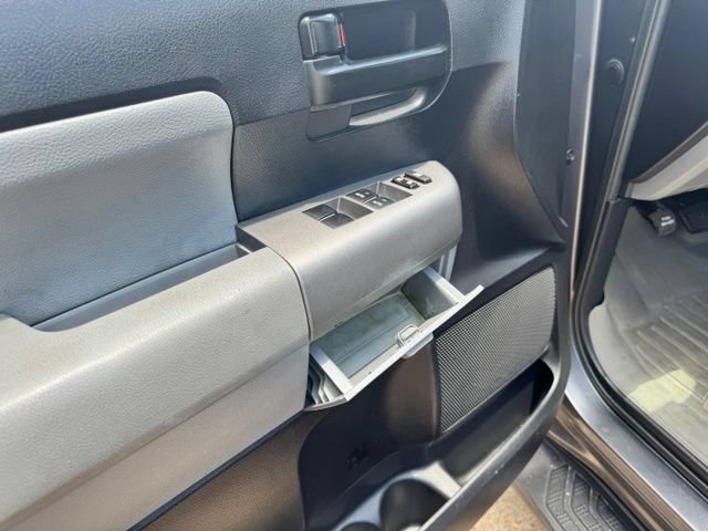 Used 2017 Toyota Sequoia SR5 w/ Premium Package RWD image 23