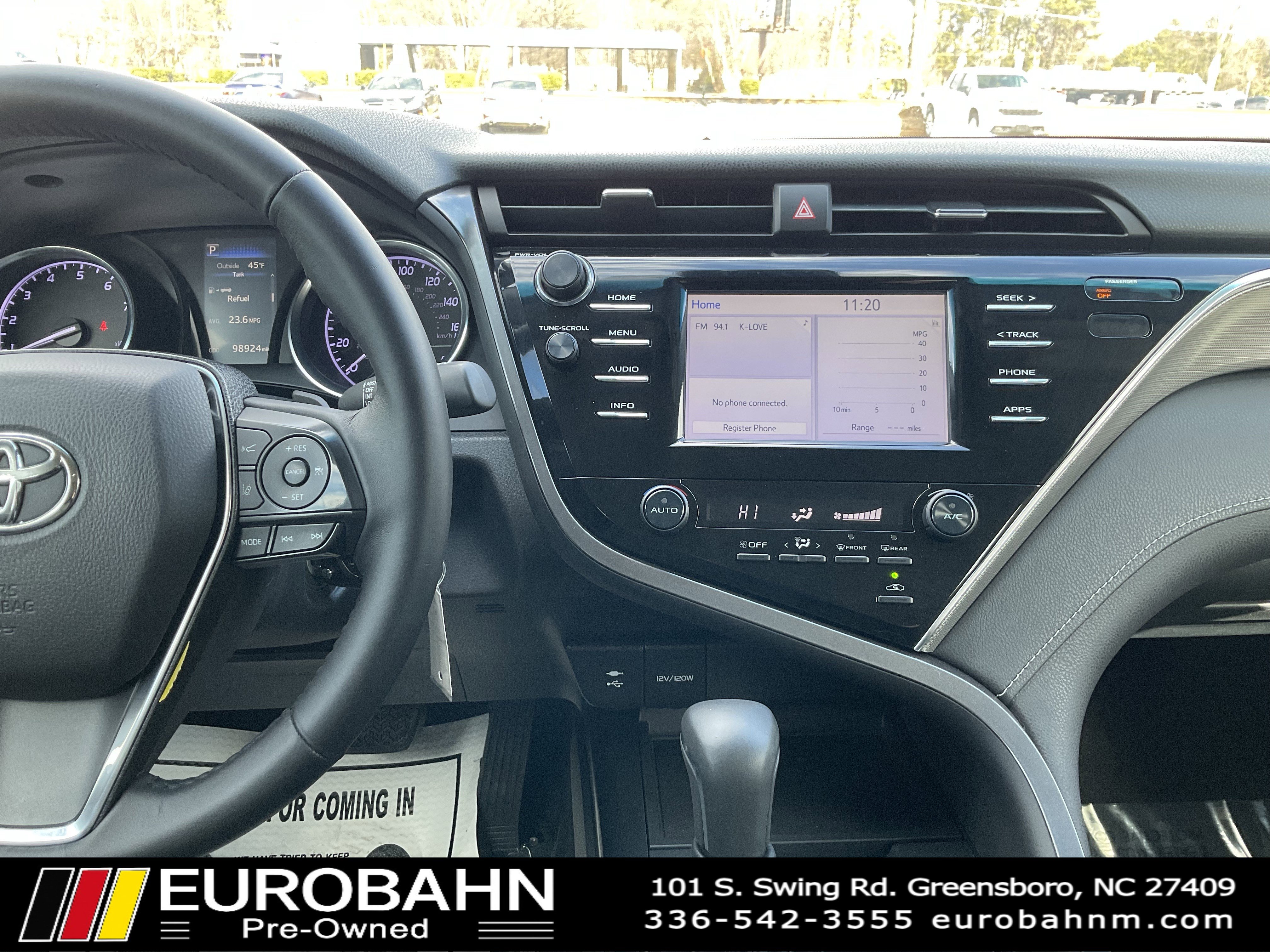 Used 2018 Toyota Camry L image 14