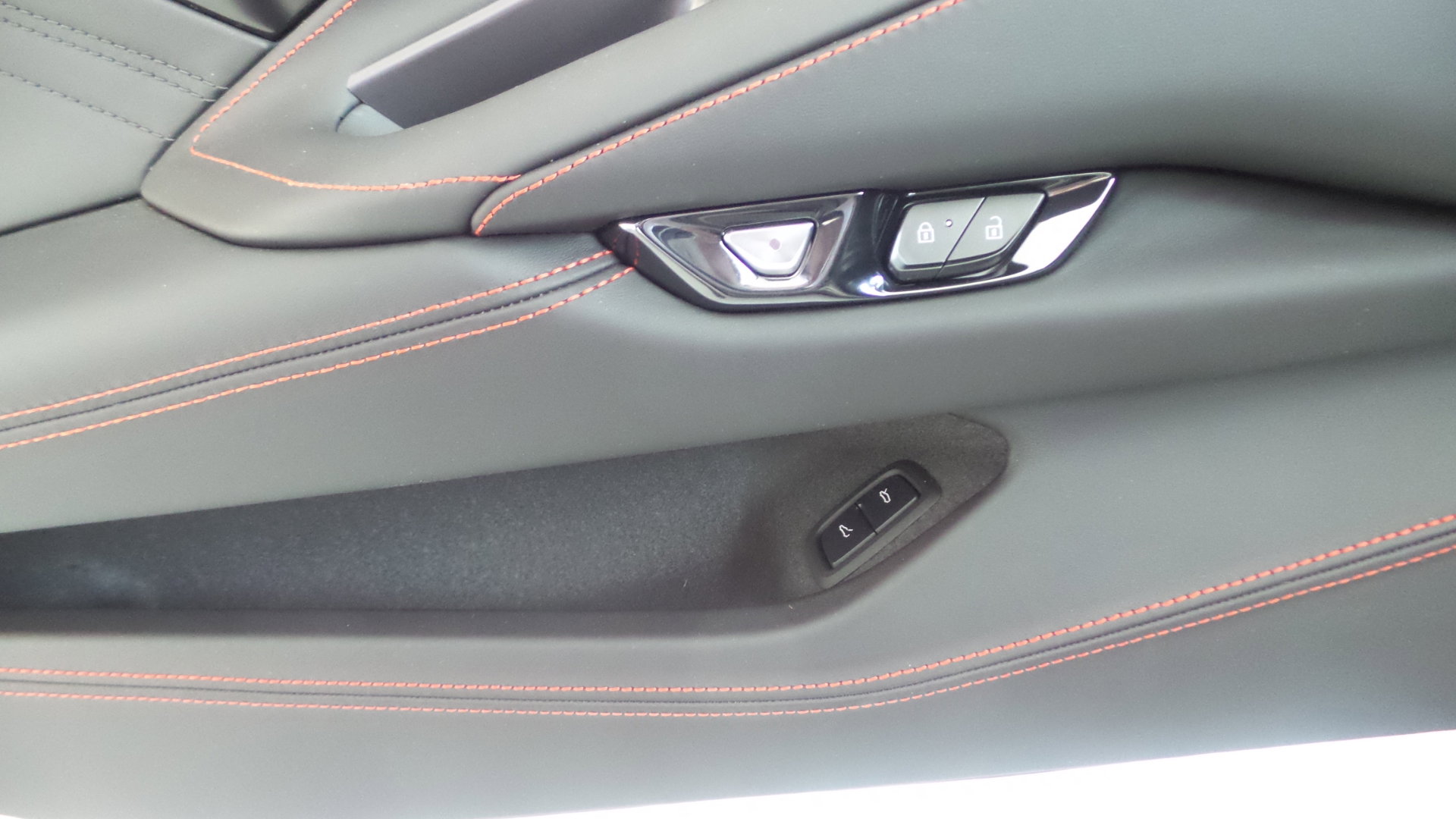 Used 2024 Chevrolet Corvette Z06 w/ Stealth Interior Trim Package image 8