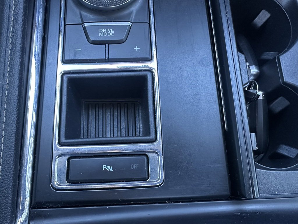 Used 2023 Ford Expedition XLT image 16