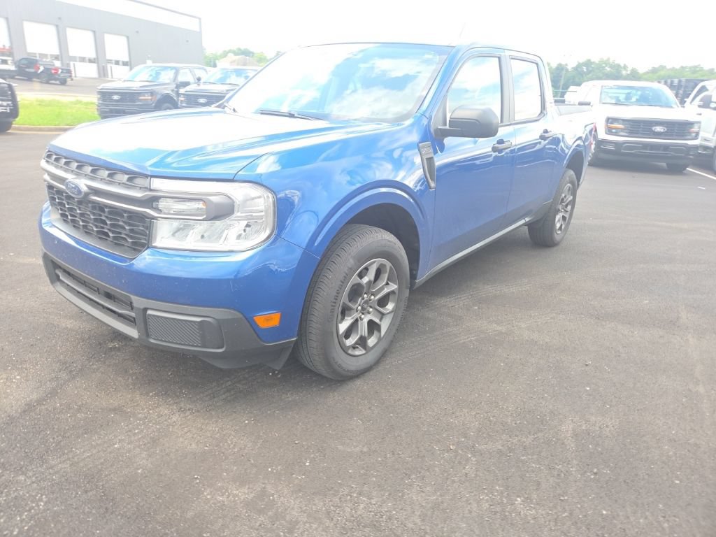 Used 2024 Ford Maverick XLT FWD image 2
