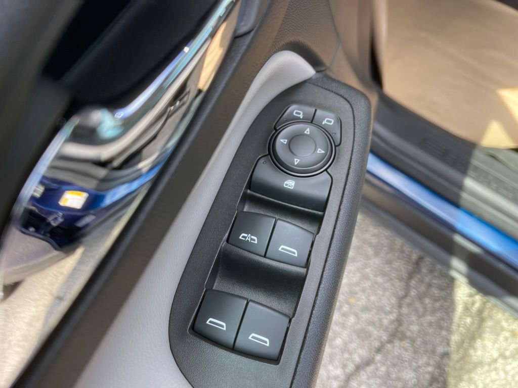 Used 2023 Chevrolet Equinox LS w/ LS Convenience Package FWD image 10