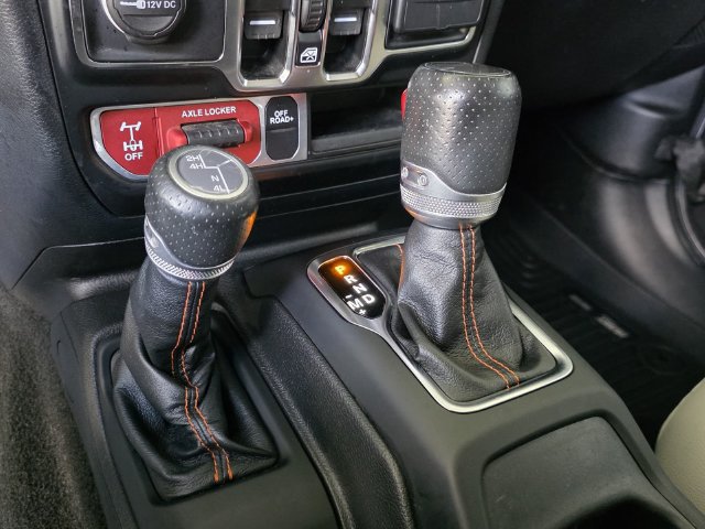 Used 2021 Jeep Gladiator Mojave w/ LED Lighting Group AWD/4WD image 22