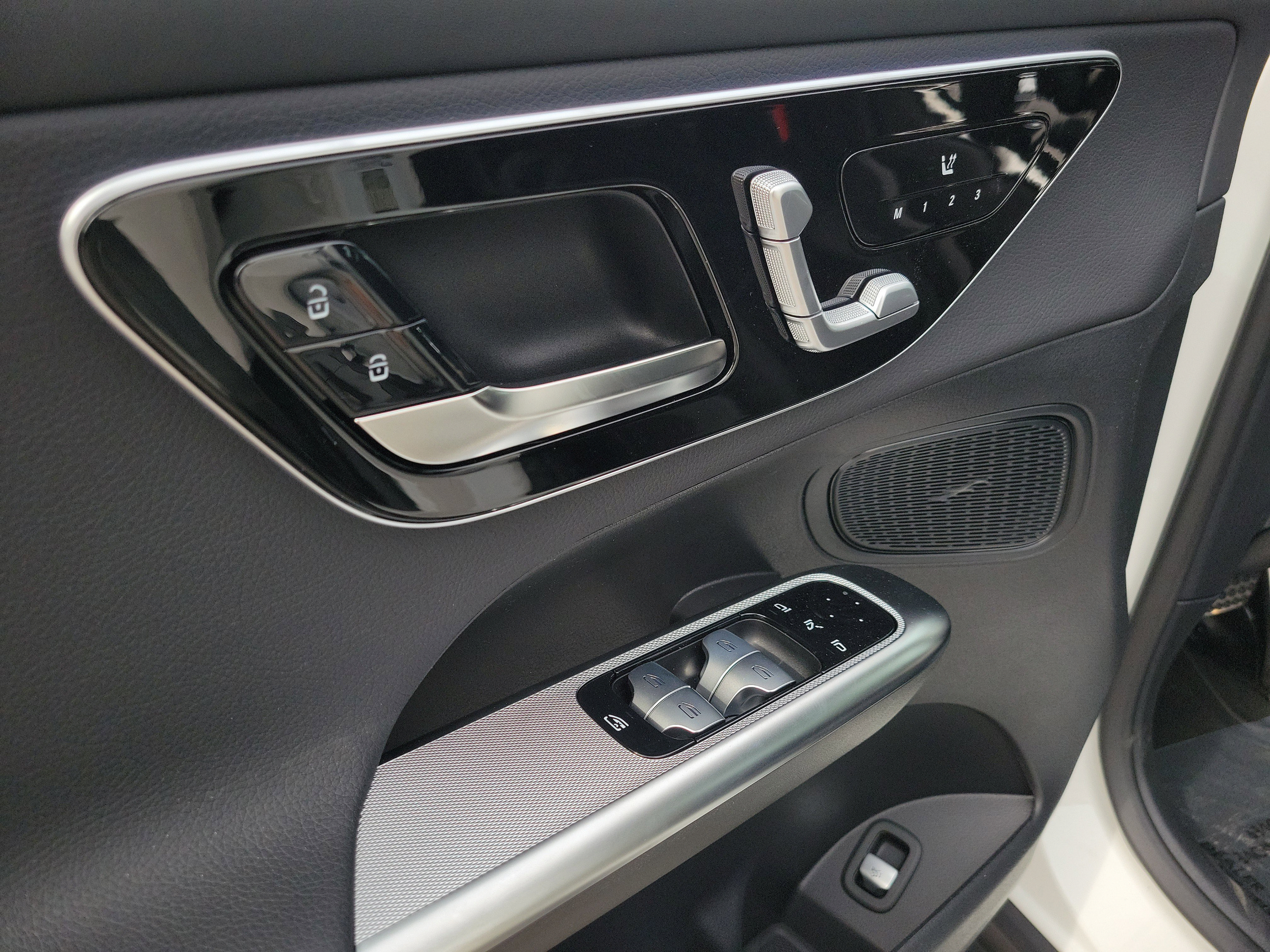 New 2026 Mercedes-Benz GLC 43 AMG 4MATIC image 28