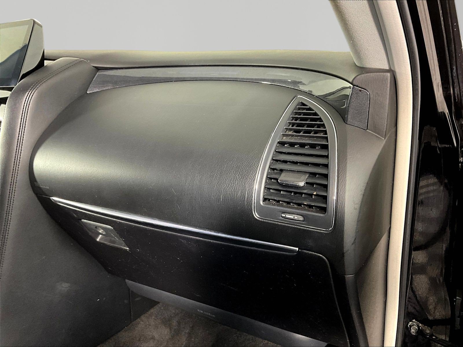 Used 2021 Nissan Armada SV AWD/4WD image 24
