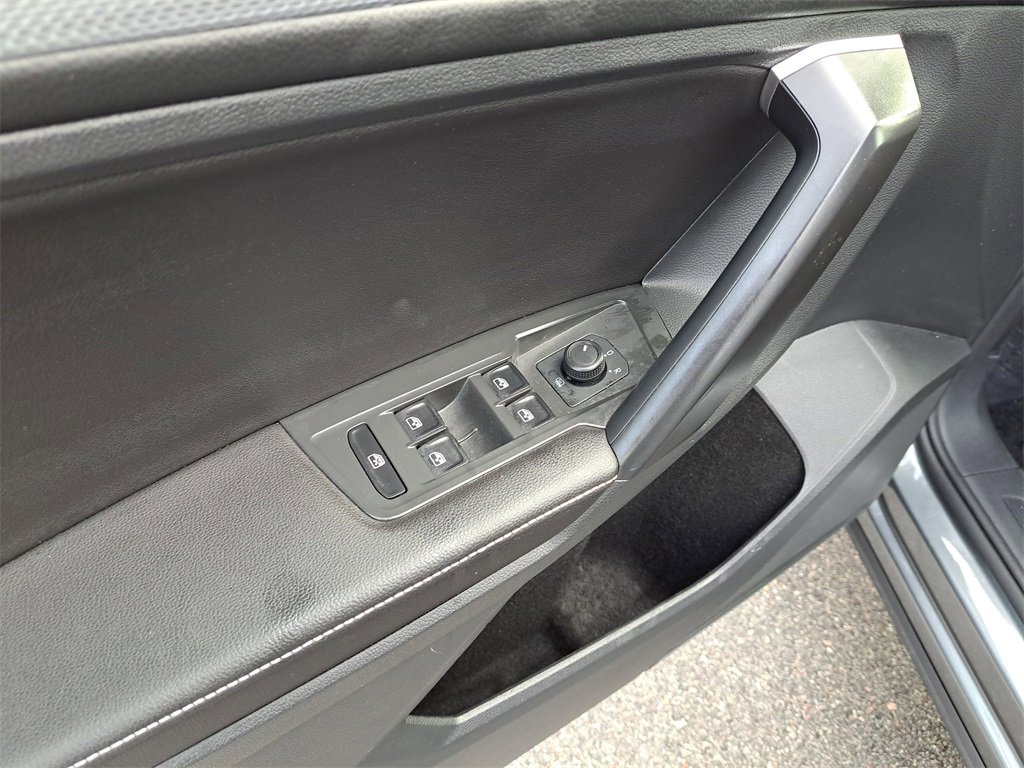 Used 2024 Volkswagen Tiguan S image 15