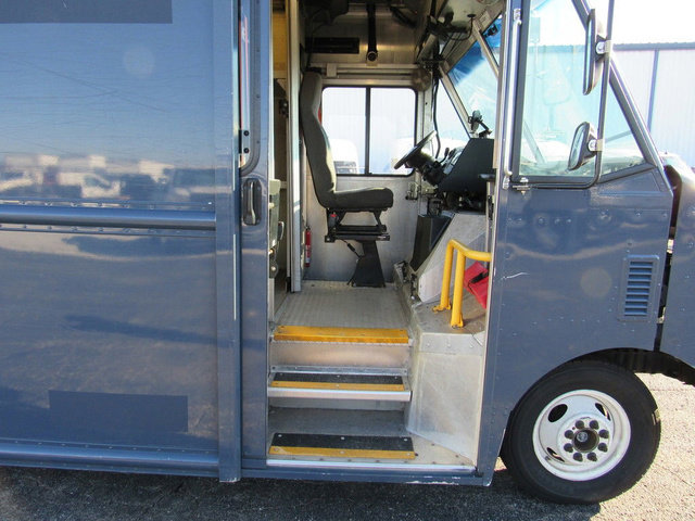 Used 2019 Ford E-450 and Econoline 450 Super Duty RWD image 12