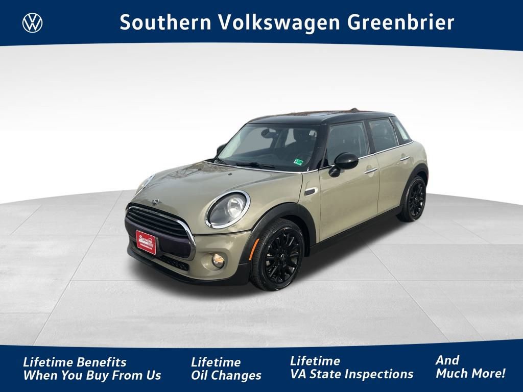 Used 2019 MINI Cooper 4-Door Hardtop image 1