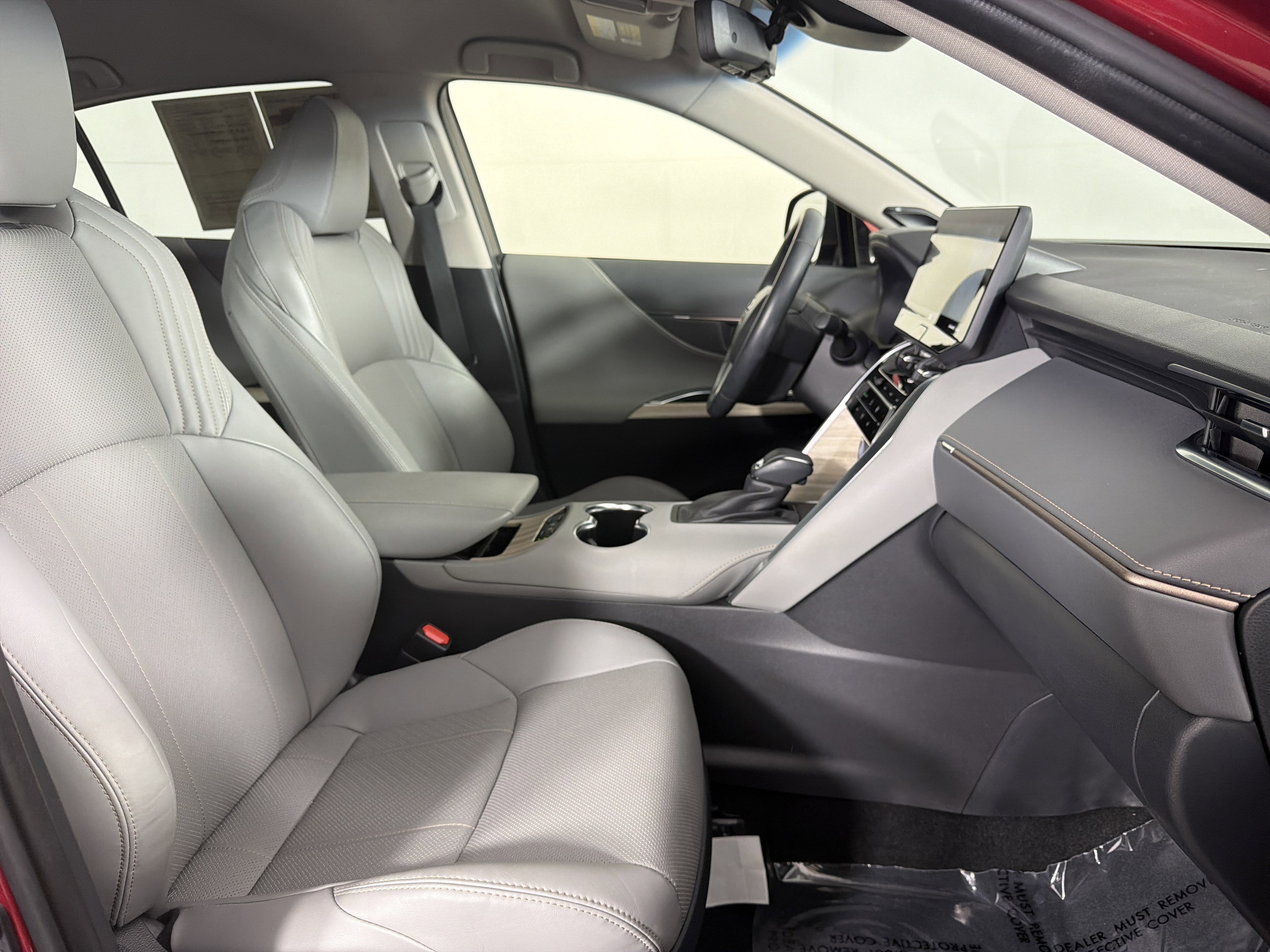 Used 2022 Toyota Venza Limited AWD/4WD image 37