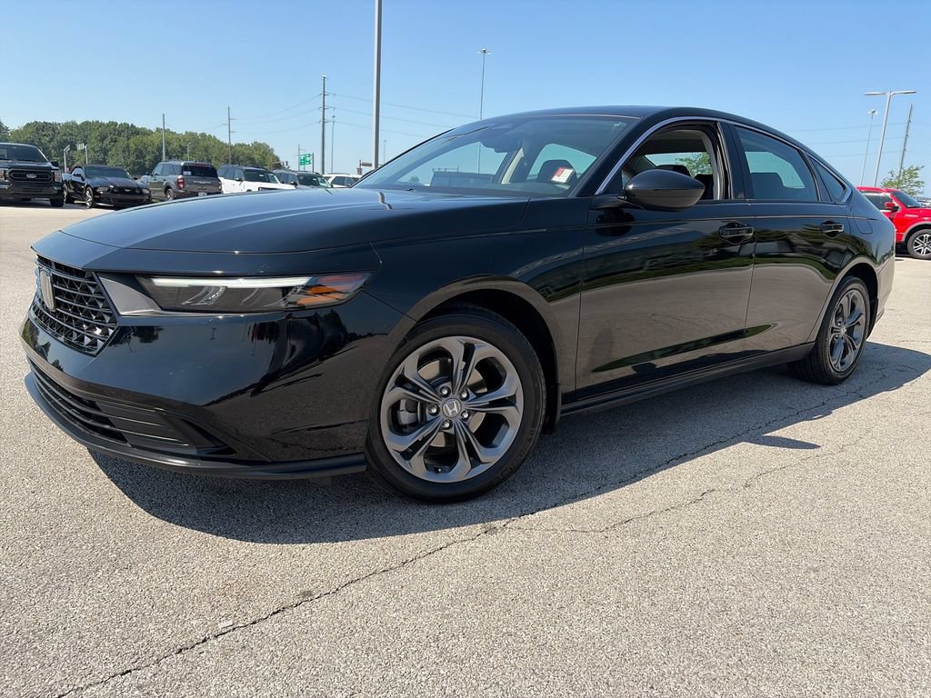Used 2024 Honda Accord EX image 3