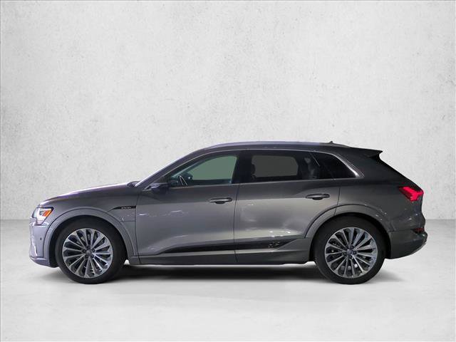 Used 2019 Audi e-tron Prestige w/ Prestige Package AWD/4WD image 9