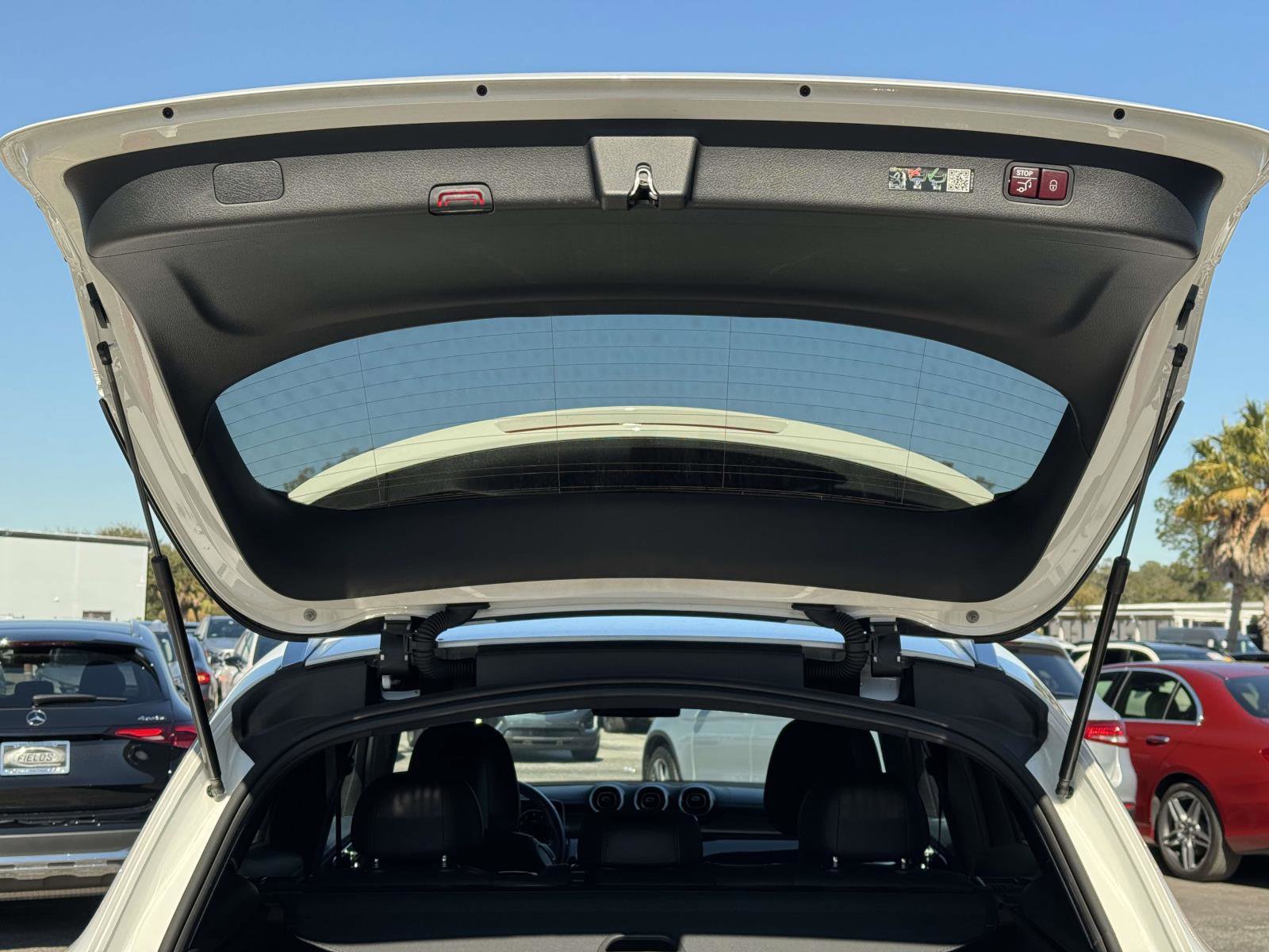 Used 2024 Mercedes-Benz GLC 300 4MATIC image 12