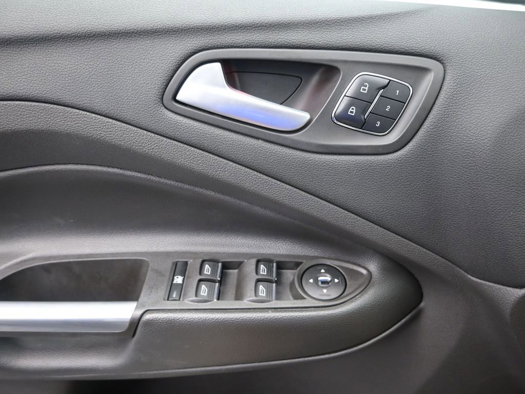 Used 2016 Ford Escape Titanium image 17