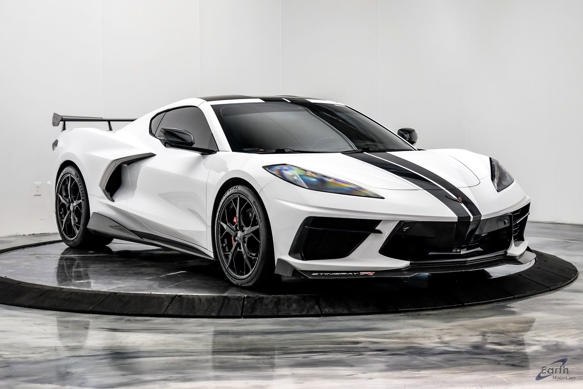 Used 2020 Chevrolet Corvette Stingray Premium Cpe w/ 3LT Preferred Equipment Group image 31