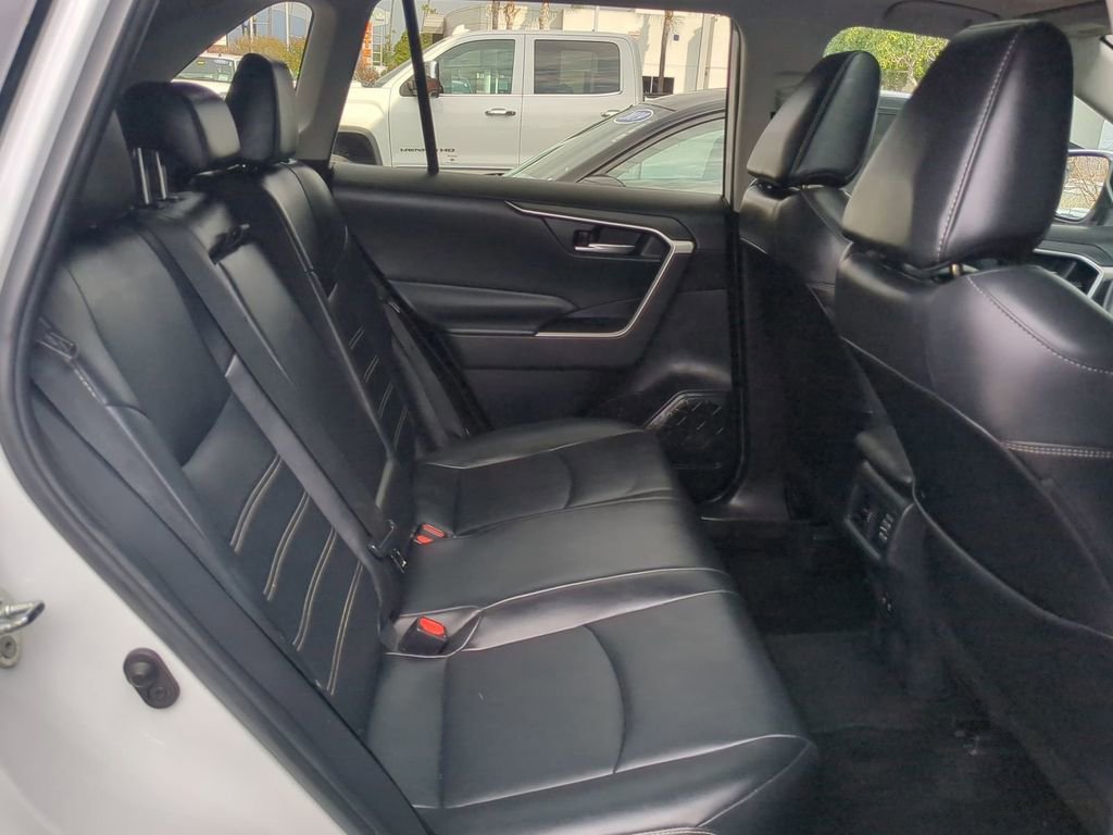 Used 2019 Toyota RAV4 XLE Premium w/ Carpet Mat Package FWD image 29
