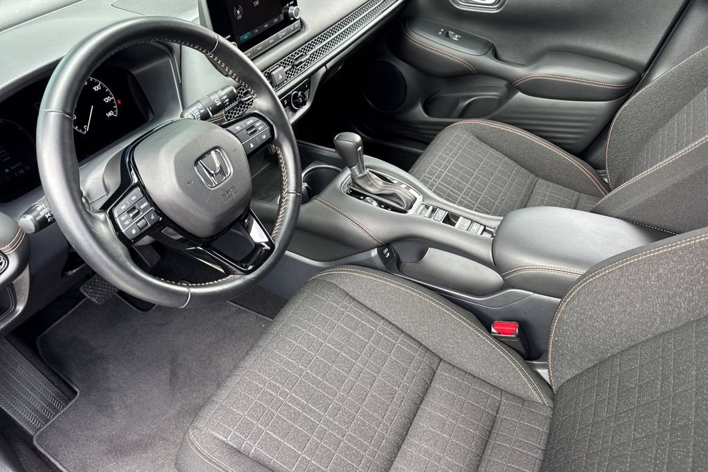 Certified 2025 Honda HR-V Sport image 12